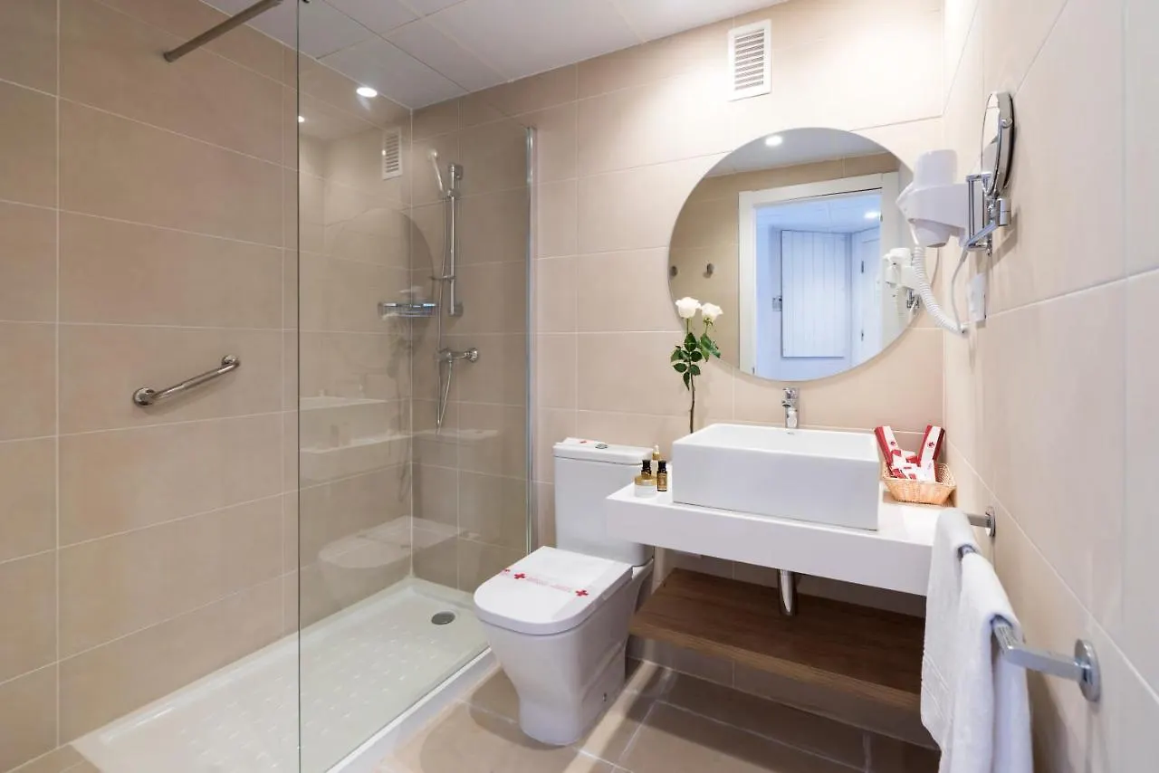 Apartamentos Guitart Lloret de Mar 3*,  Spain