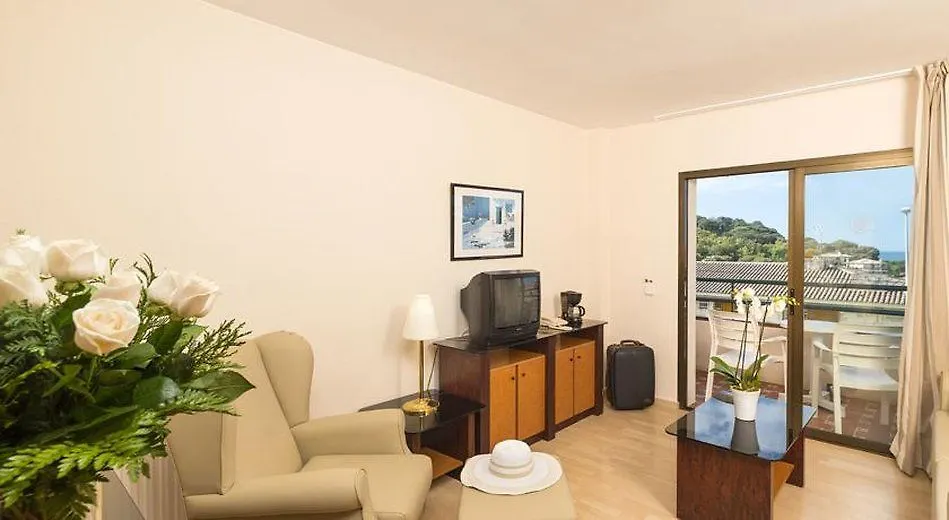 Apartamentos Guitart Lloret de Mar 3*,  Spain