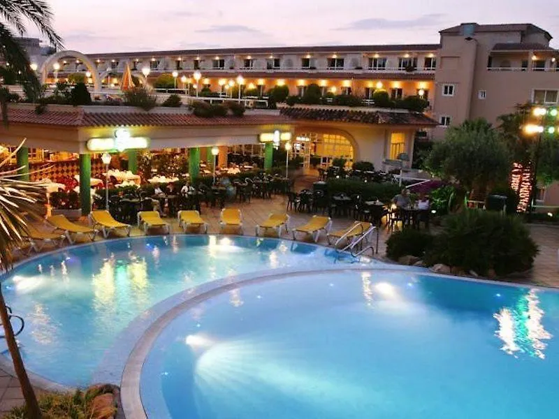 *** Aparthotel Apartamentos Guitart Lloret de Mar Španělsko