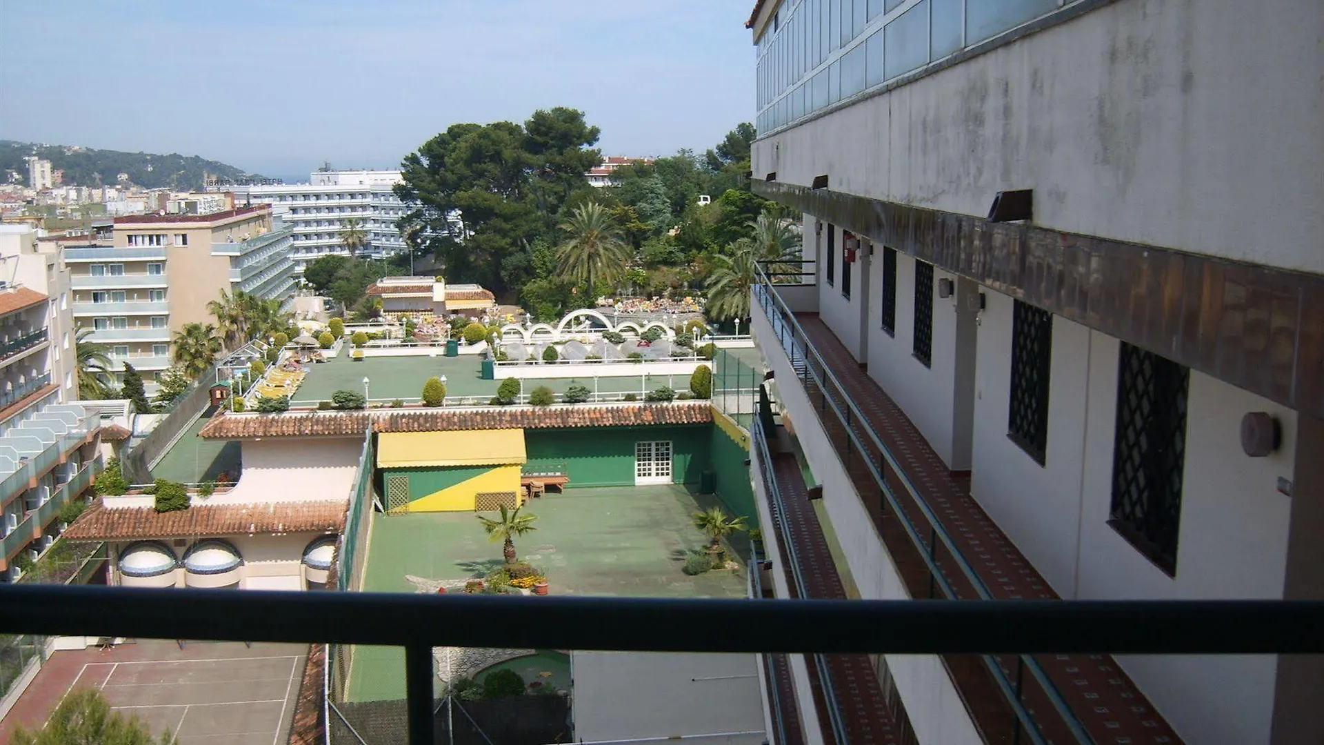 Apartamentos Guitart Lloret de Mar 3*,